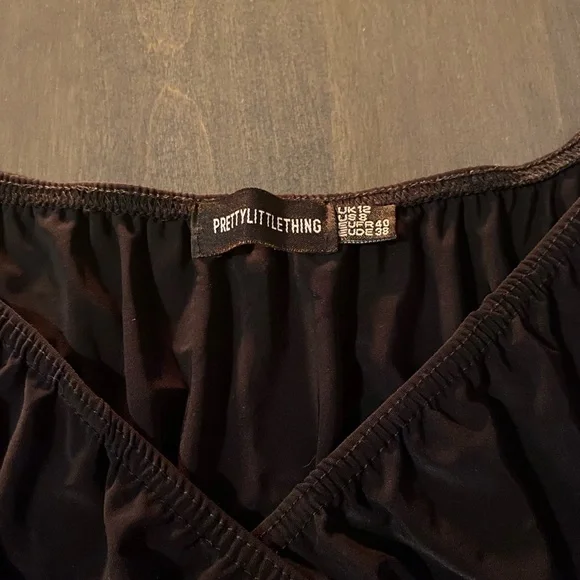 PRETTY LITTLE THING DRESS - Picture 5 of 6